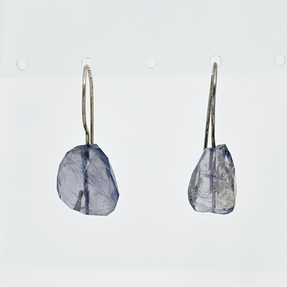 Hand Made Sterling silver faceted Iolite earrings - GM37 - Picture 1 of 4
